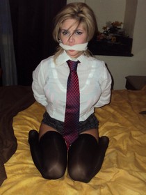 Teen slut on the bed is